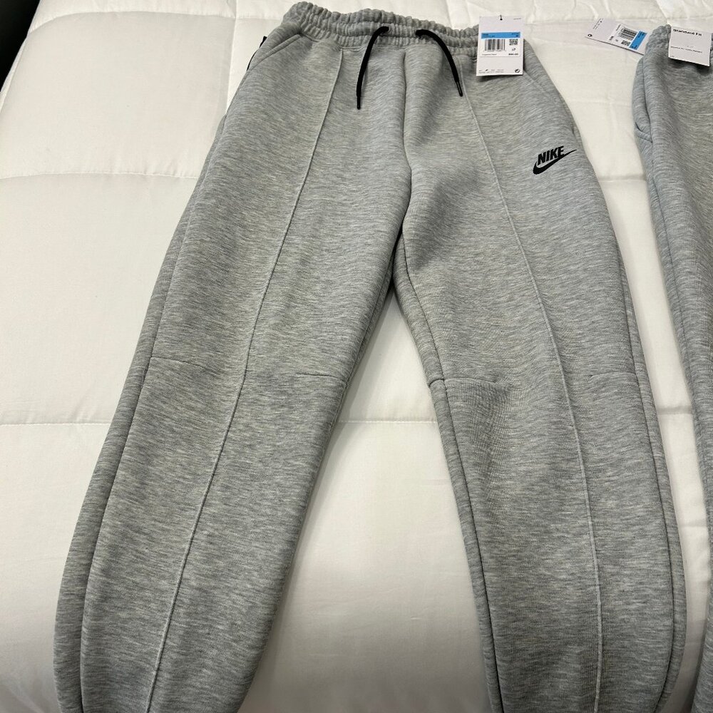 Nike Sportswear Tech Fleece Big Kids' (Girls') Joggers